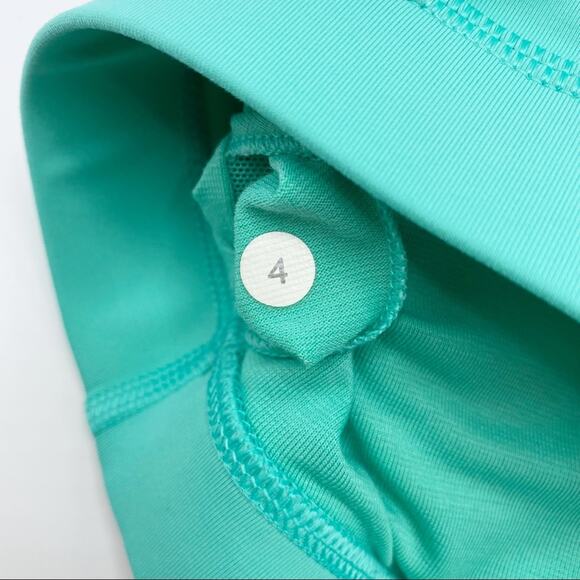 Lululemon SoulCycle Energy Bra size 4 - Picture 5 of 6